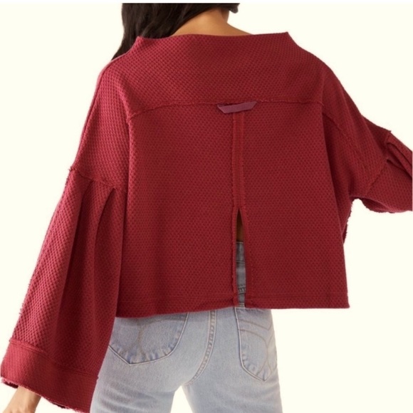 We the Free Queen Pomegranate Red Flowy Sweater NWT Size Medium - Picture 2 of 11